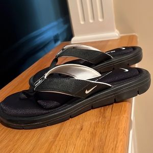 Nike “comfort footbed” cushy padded flip flops - woman